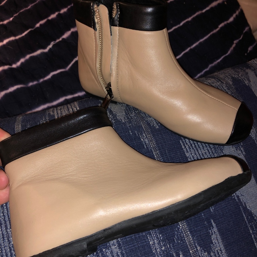 Bloch NEW khaki black spectator leather boots 10.5 - Picture 2 of 6
